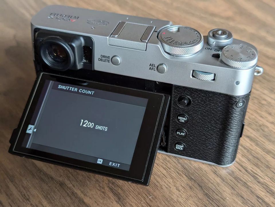 Fujifilm X100V 26.1MP Compact Camera - Silver